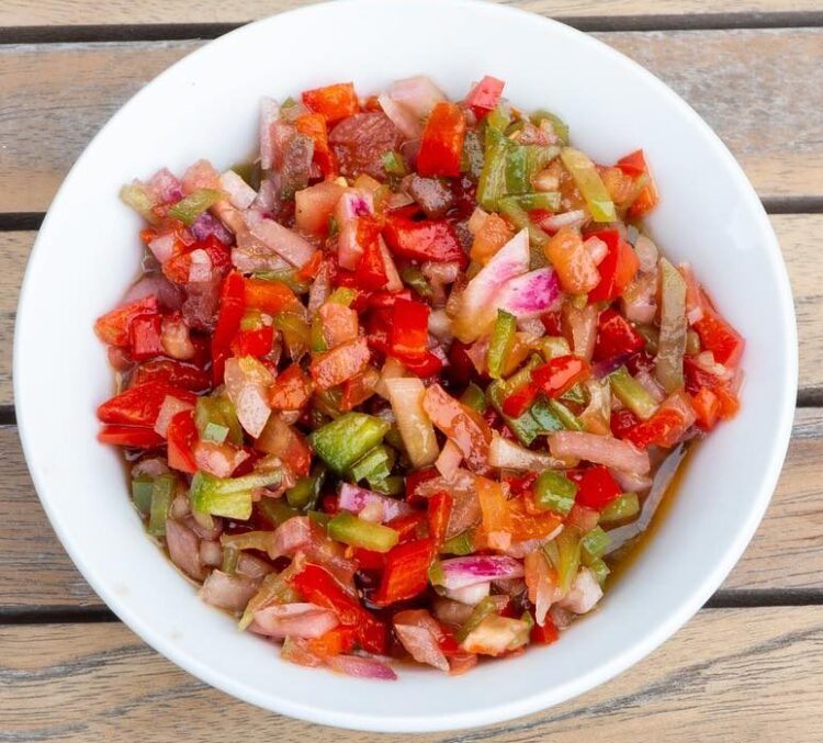 Receta para hacer ensalada criolla colombiana