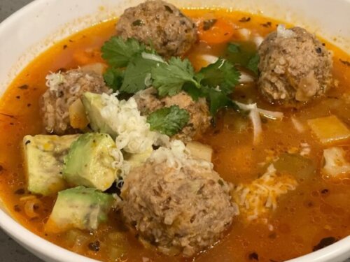 Sopa de arroz con albóndigas - ▷ Recetas de Colombia