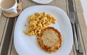 Receta para hacer huevos pericos colombianos